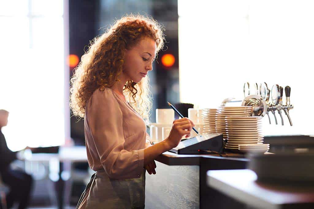 8 Factors to Consider When Choosing a Restaurant POS System